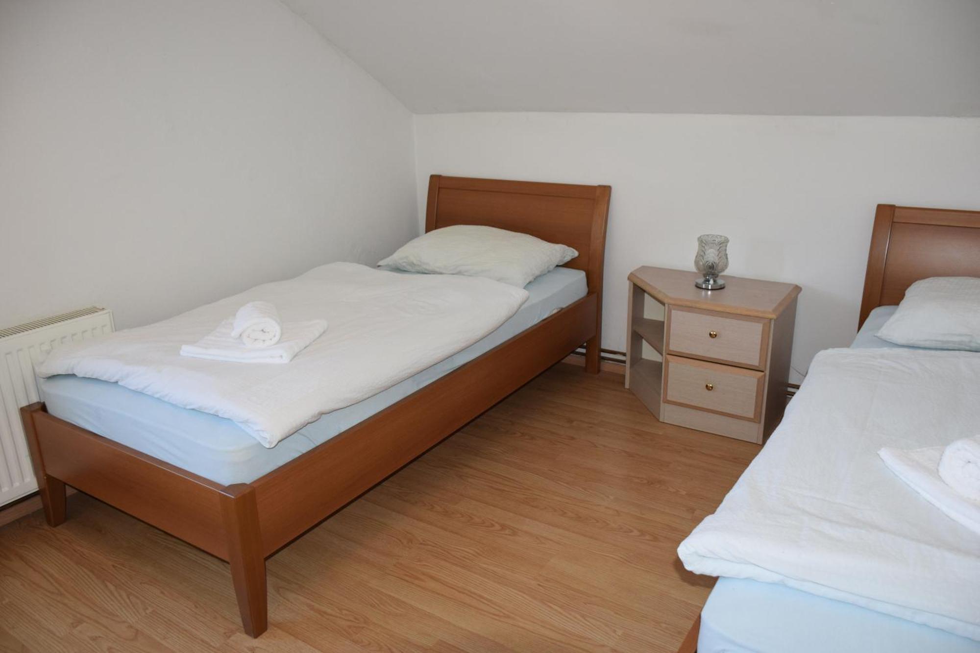 Apartma Narava Apartment Begunje pri Cerknici Bilik gambar